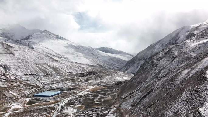 西藏雪山航拍