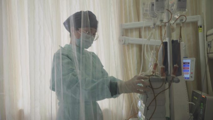 湘雅医院隔离病人护士换药