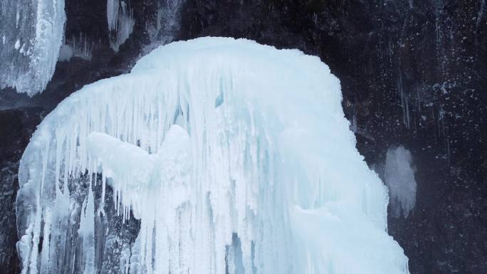 壮观的冰瀑景观