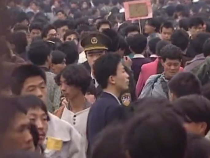 90年代春节广州火车春节人来人往纪实影像