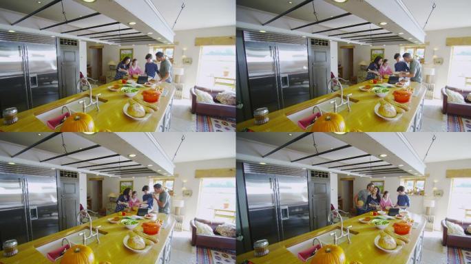 一家人在厨房做饭视频素材