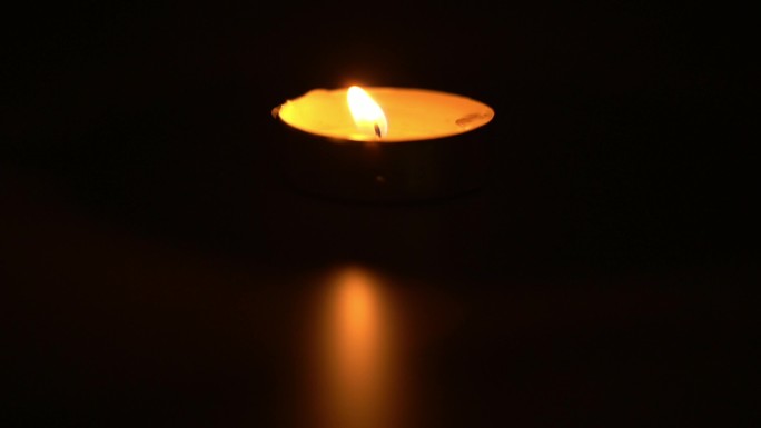 [4k原创】被风吹灭的一只蜡烛