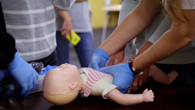 新生儿复苏襁褓之中儿童抢救室急救中心生命
