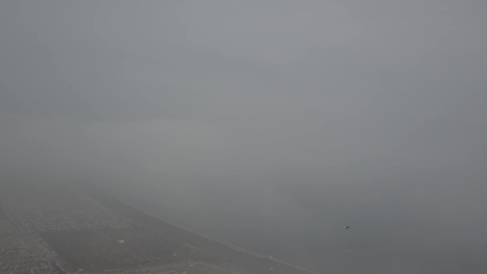 潍坊北海滨海风筝节穿云云层