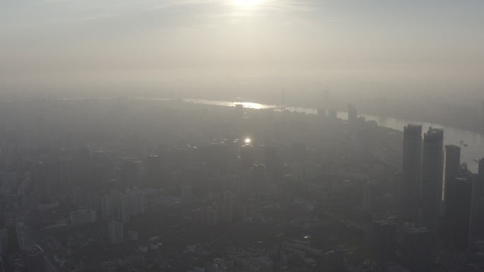 4K-log-清晨薄雾中的黄浦江