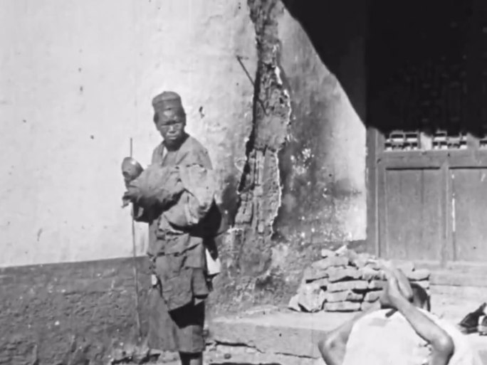 1905年云南昆明街头乞丐（高清修复）