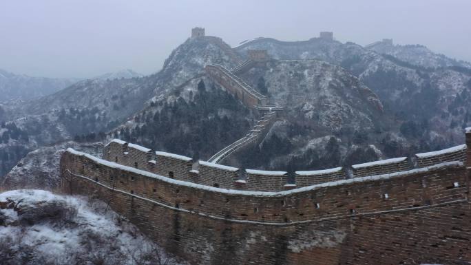 航拍雪后金山岭长城雪景