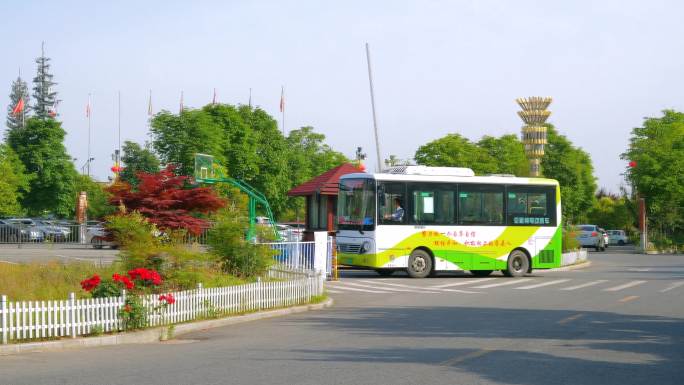 旅游直通车 充电站