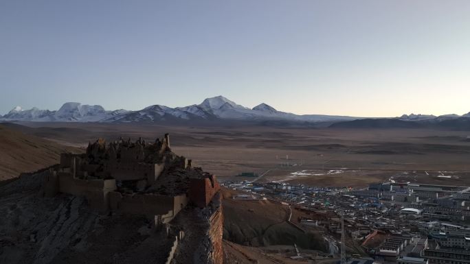 西藏喜马拉雅山脉古堡航拍