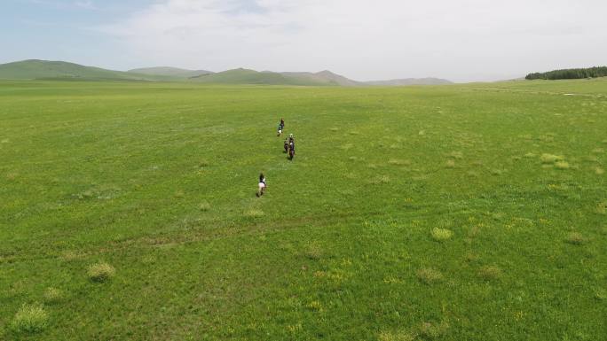 内蒙古锡林郭勒草原骑马4K航拍素材