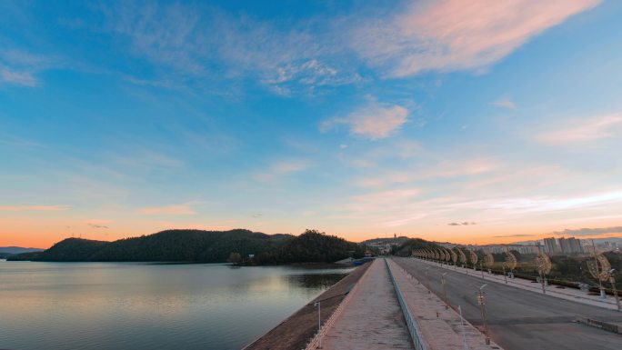 玉溪红塔区东风水库的夕阳延时