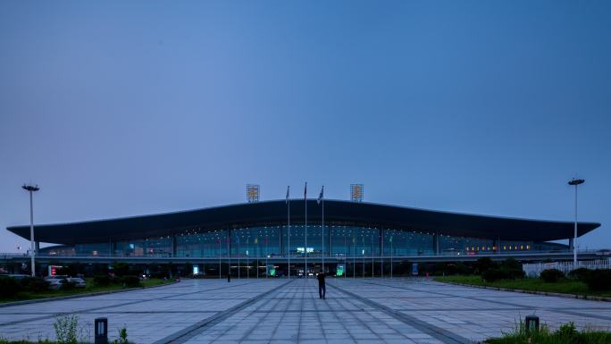 南昌昌北机场T2航站楼日转夜延时摄影