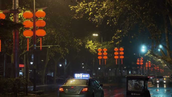 城市街道红灯笼春节片头拜年新年虎年下雪