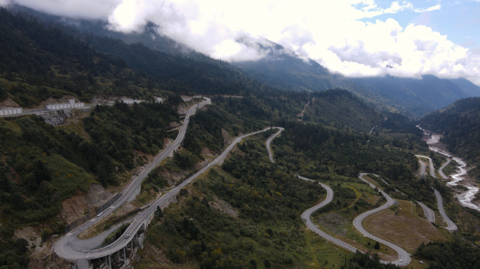 川西高原雅家埂红石滩公园山路盘山公路航拍