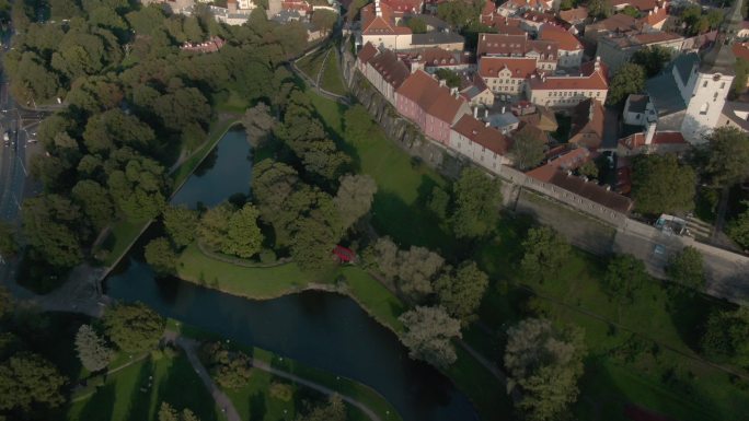 爱沙尼亚塔林老城的空中镜头