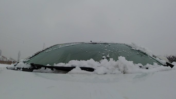 大雪天气雨刷器工作升格