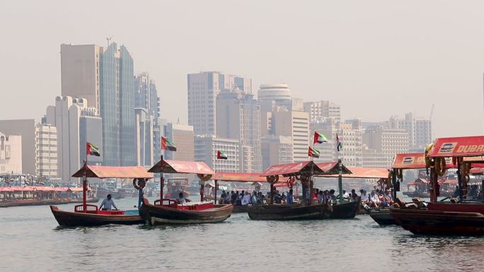 迪拜河的镜头船只迪拜风光国外景点