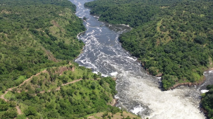 乌干达尼罗河著名的默奇森瀑布