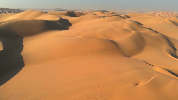 阿拉伯沙漠沙丘大漠黄沙航拍荒漠
