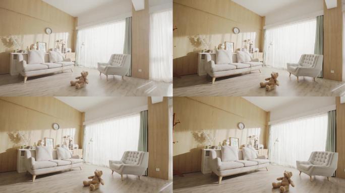 原创实拍家居环境温馨温暖 客厅木地板小熊