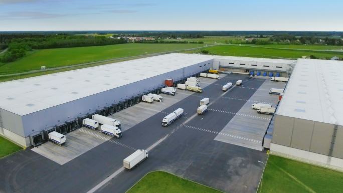 装货区的空中拍摄运输工业