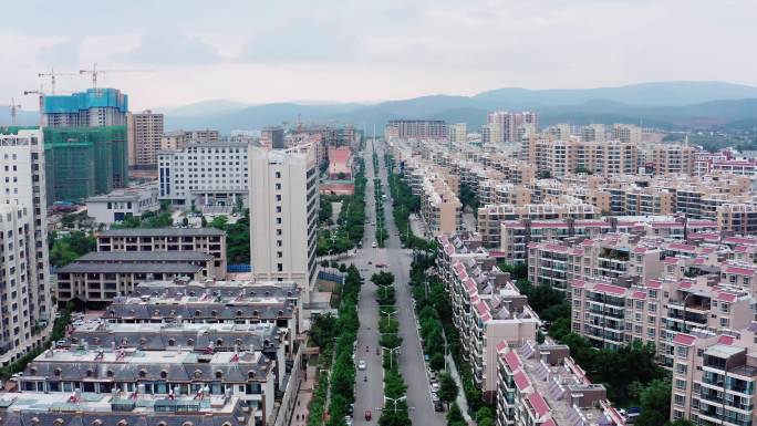 云南建水城市道路航拍