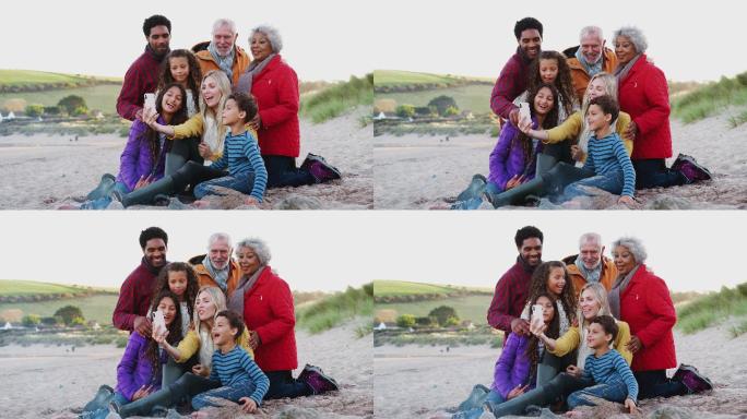 海滩上的大家庭三代人拍照全家福