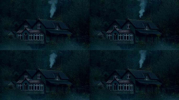 树林中的房子深山老林恐怖气氛炊烟袅袅