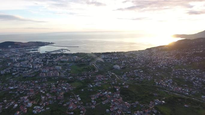 沿海小镇景观沿海小镇村庄大海夕阳