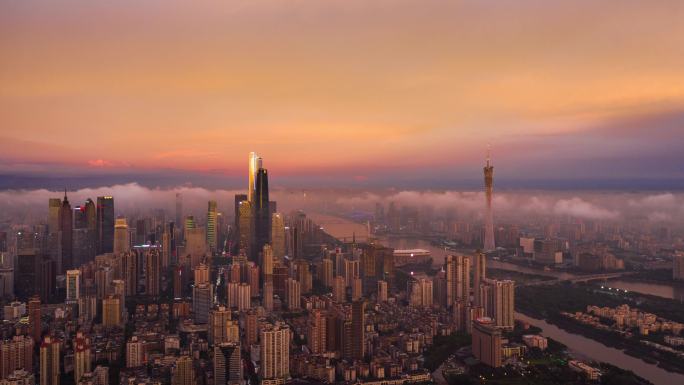 绝美广州珠江新城黄昏金色转红色伴随平流雾