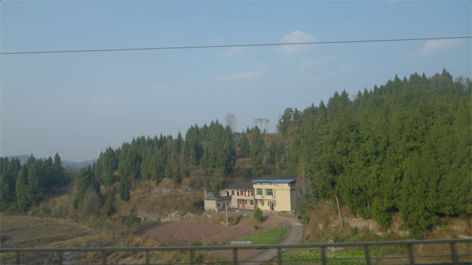 4K列车行驶窗外乡村风景