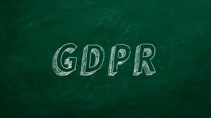 在绿色黑板上绘制“GDPR”。