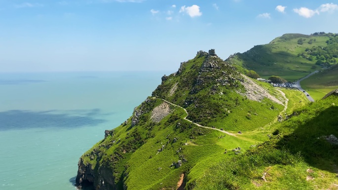 美丽的北德文郡岩石谷海岸线风景