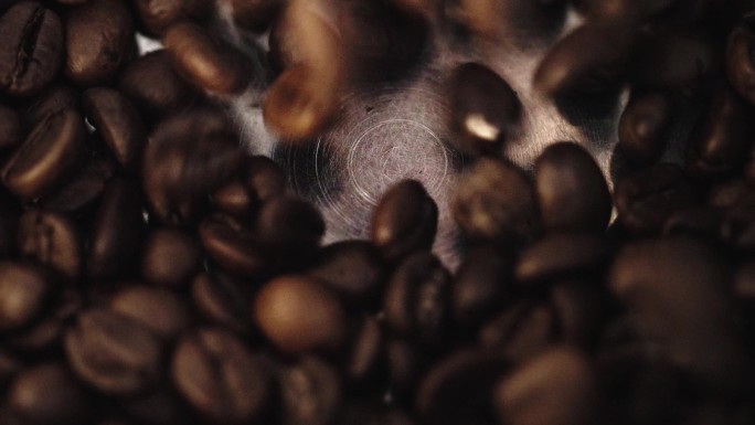 咖啡豆撒落