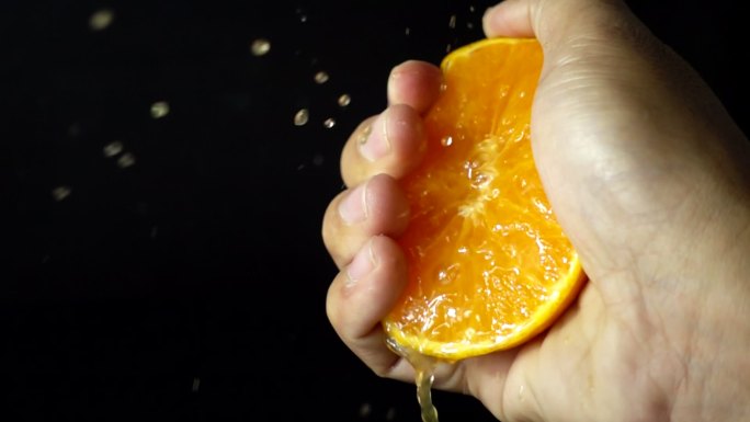 橙汁新鲜手工制作饮品