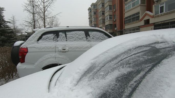 雪天开车大雪天汽车