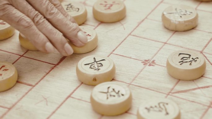 退休老人走象棋，退休生活，周末闲暇节假日