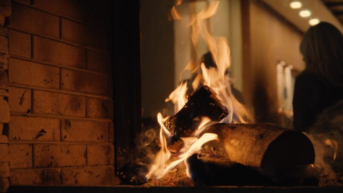 火焰柴火木头取暖