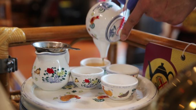 广州传统早茶泡茶