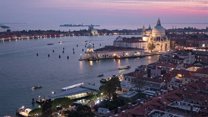 威尼斯大运河的暮光之城