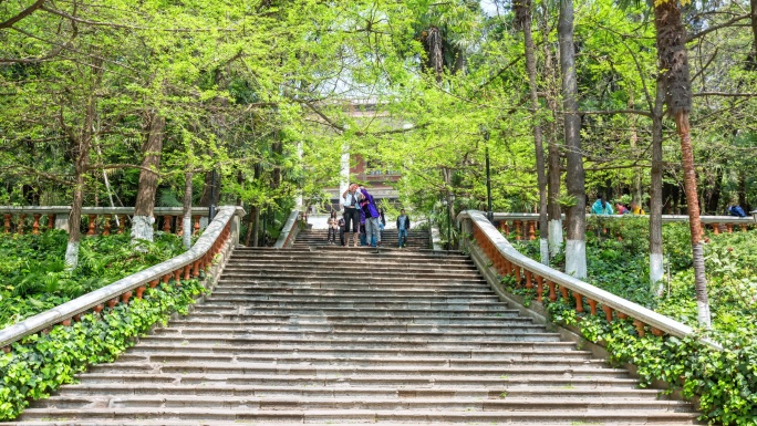 昆明延时摄影云南大学大门台阶