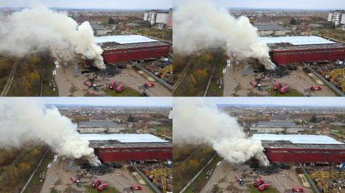 消防队员在工业区灭火