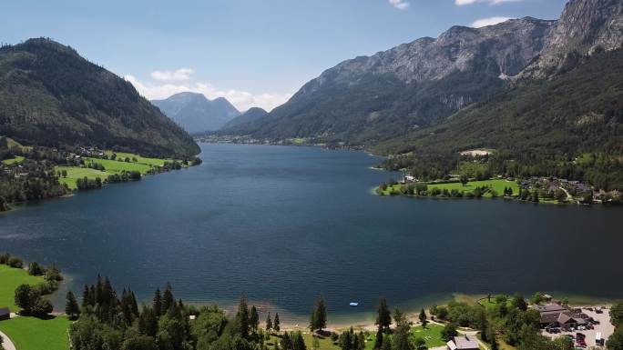 奥地利施蒂利亚萨尔兹卡默古特的格伦德西湖