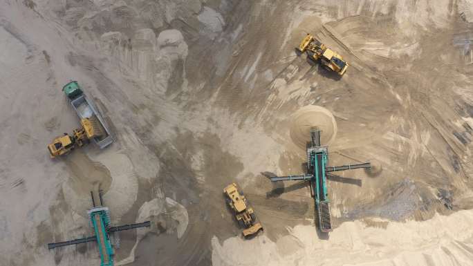 露天采石场推土机开采矿产矿山工程车辆运输