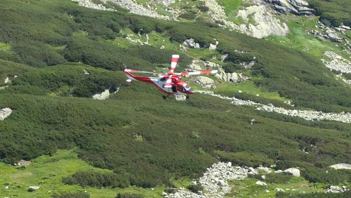 高山救援直升机