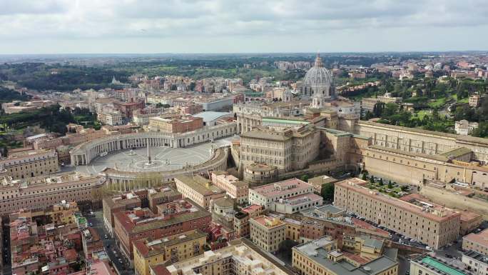 罗马圣彼得大教堂及其宏伟的广场