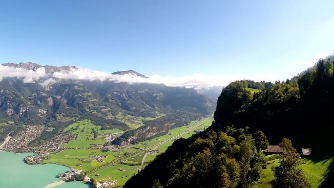 瑞士伯尔尼奥伯兰的空中镜头