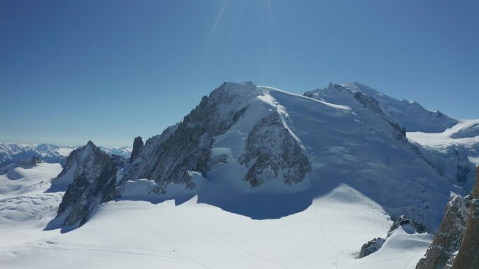 阿尔卑斯山的风景雪山风景阿尔卑斯山