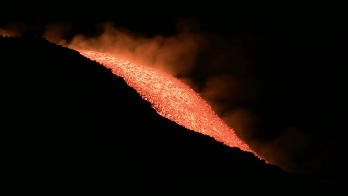 意大利埃特纳火山的熔岩流