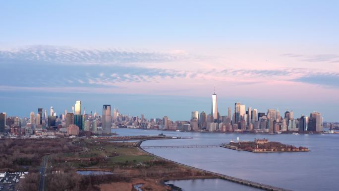 纽约市和泽西市天际线的空中镜头